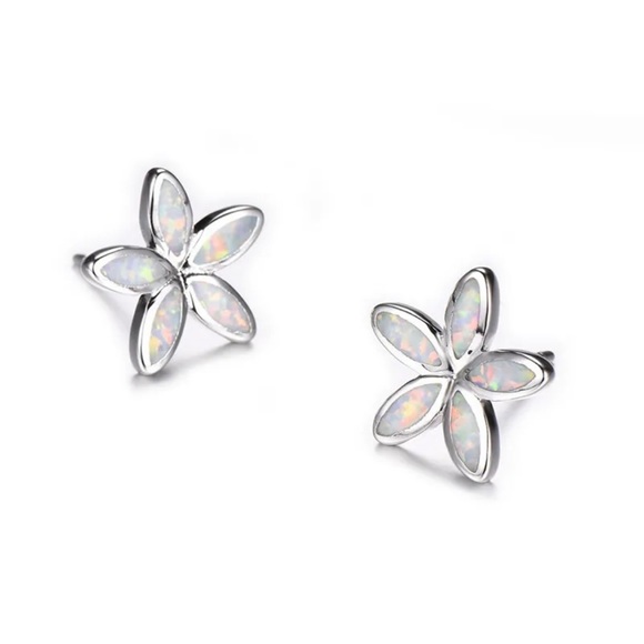 💖 Sparkly Floral Stud Earrings NEW - Picture 1 of 5